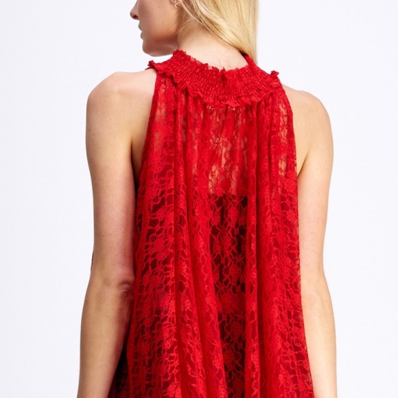 Red lace mock- neck top - Picture 4 of 6